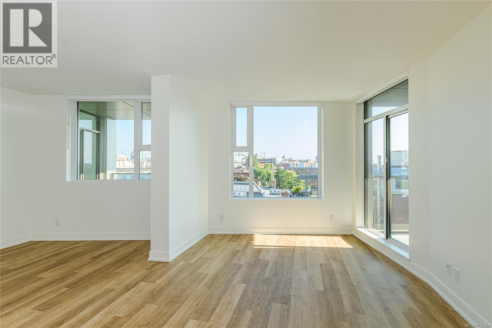 902 1628 Store St, Victoria, British Columbia  V8W 0H1 - Photo 4 - 1012364