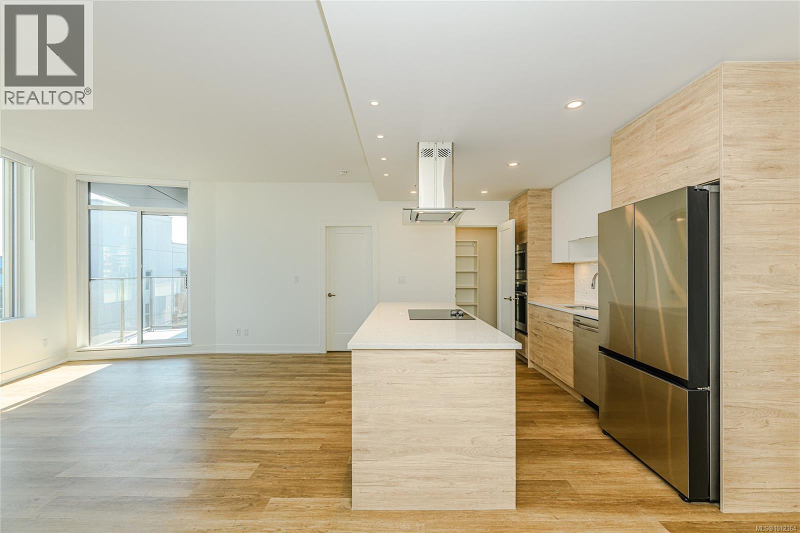 902 1628 Store St, Victoria, British Columbia