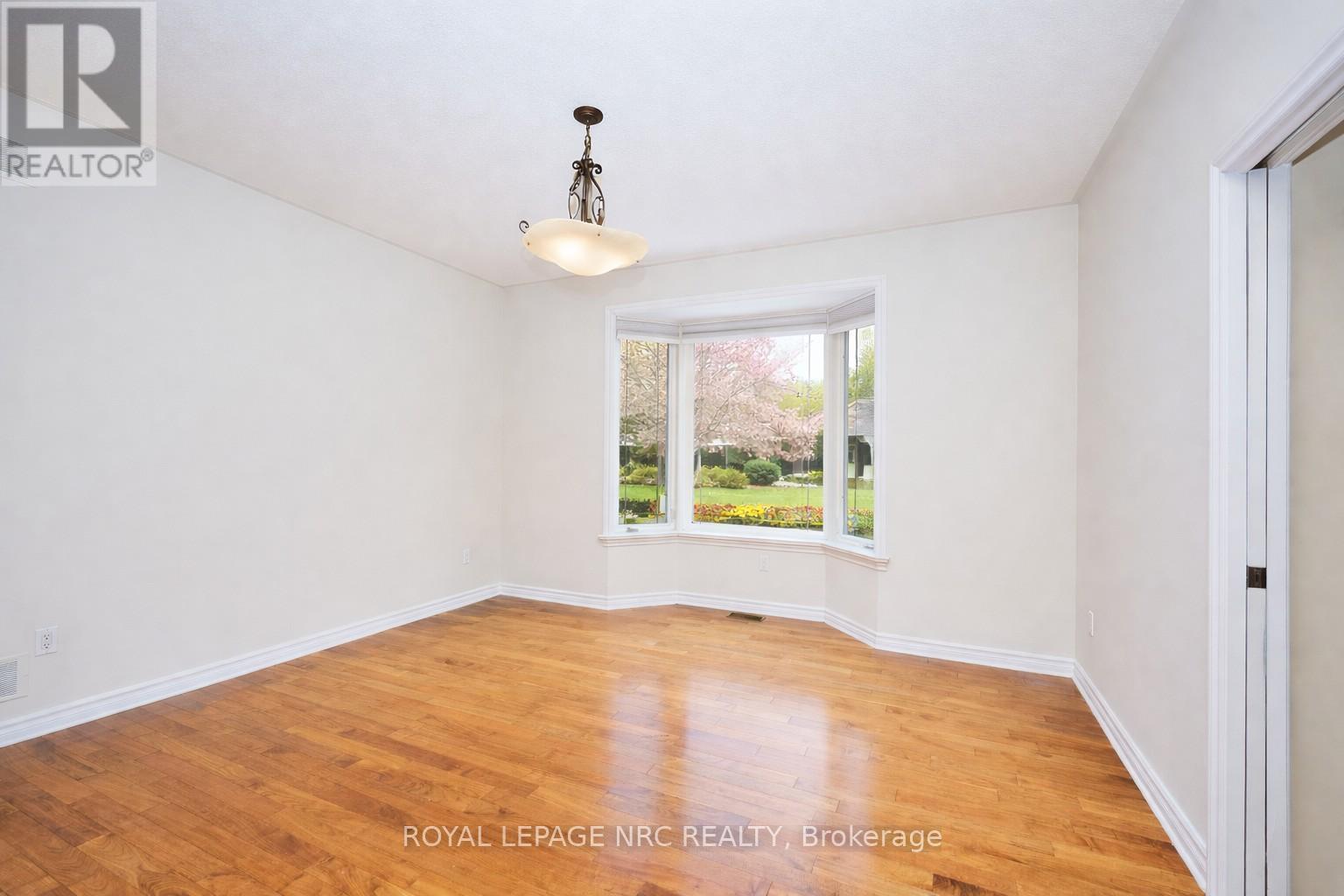 45 Timber Creek Crescent, Pelham, Ontario  L3E 0P3 - Photo 15 - X12957564