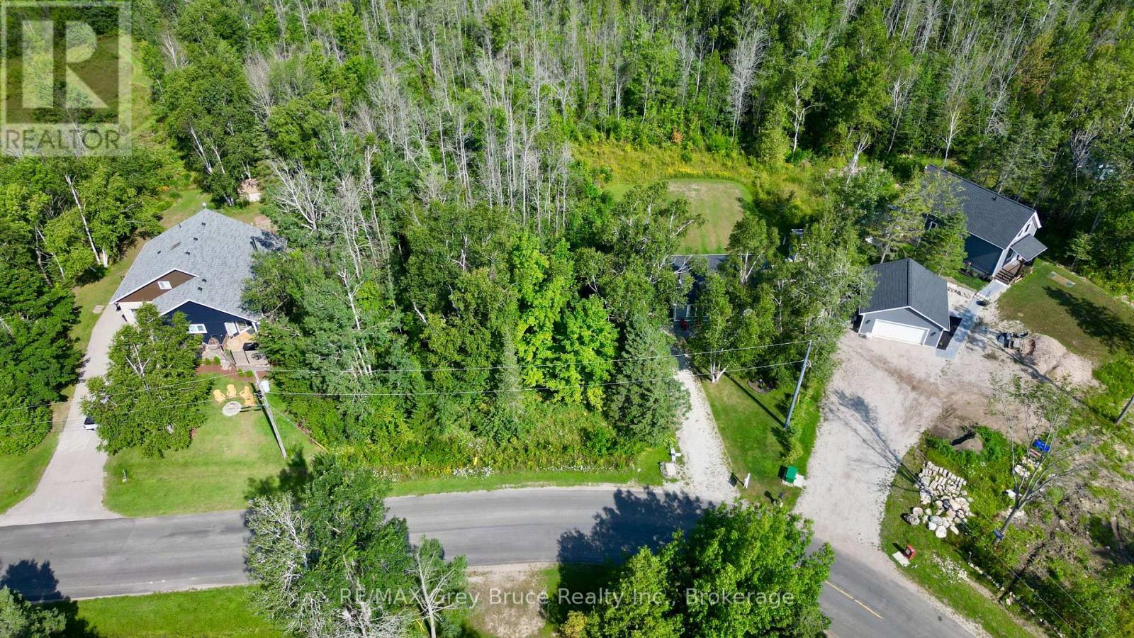 Part 28 Maple Drive, Northern Bruce Peninsula, Ontario  N0H 1Z0 - Photo 2 - X12962302