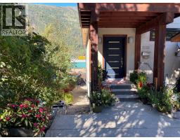 1211 Front Street, Nelson, British Columbia