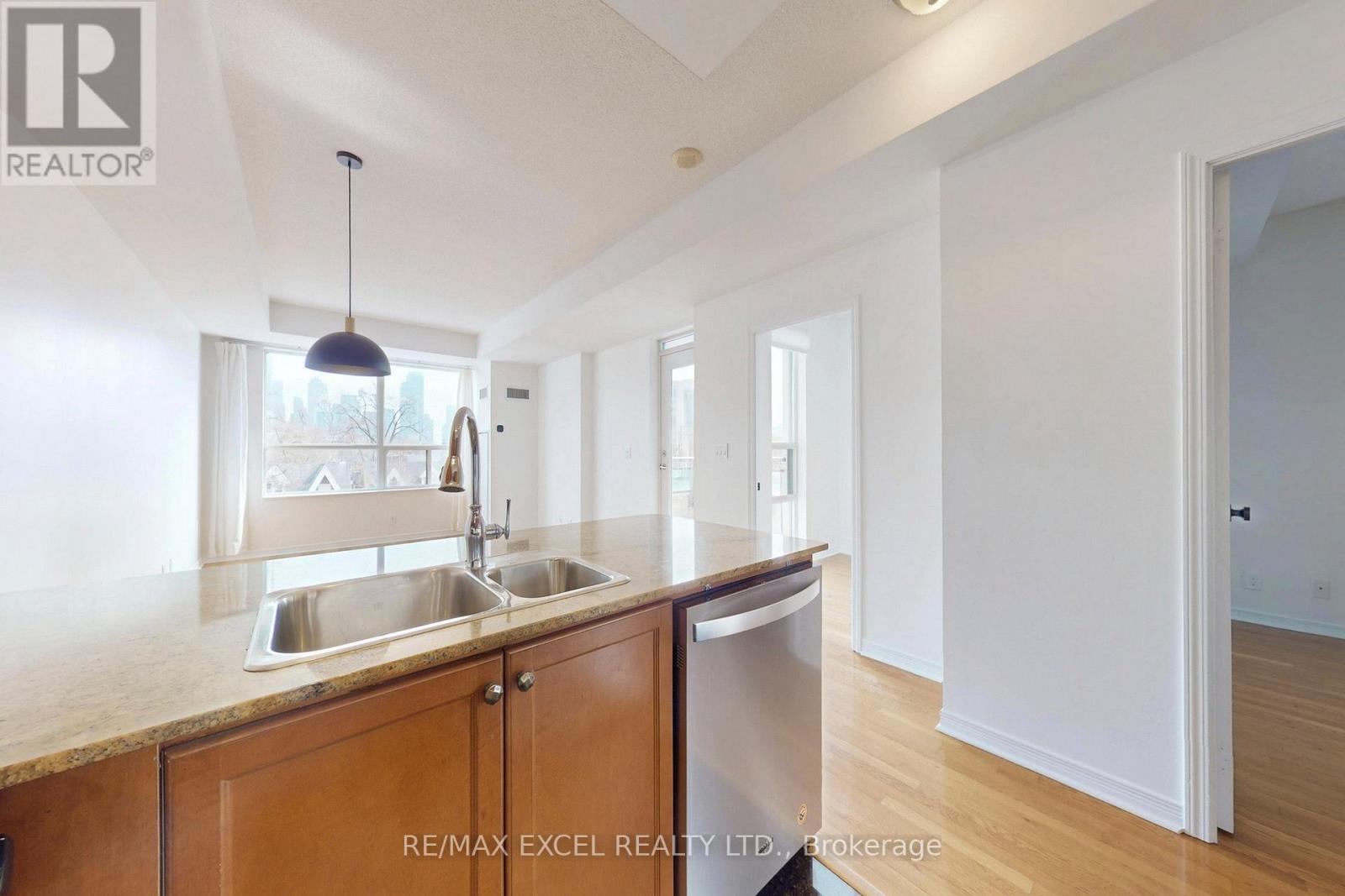 415 - 736 Spadina Avenue, Toronto, Ontario  M5S 2J6 - Photo 12 - C12962286