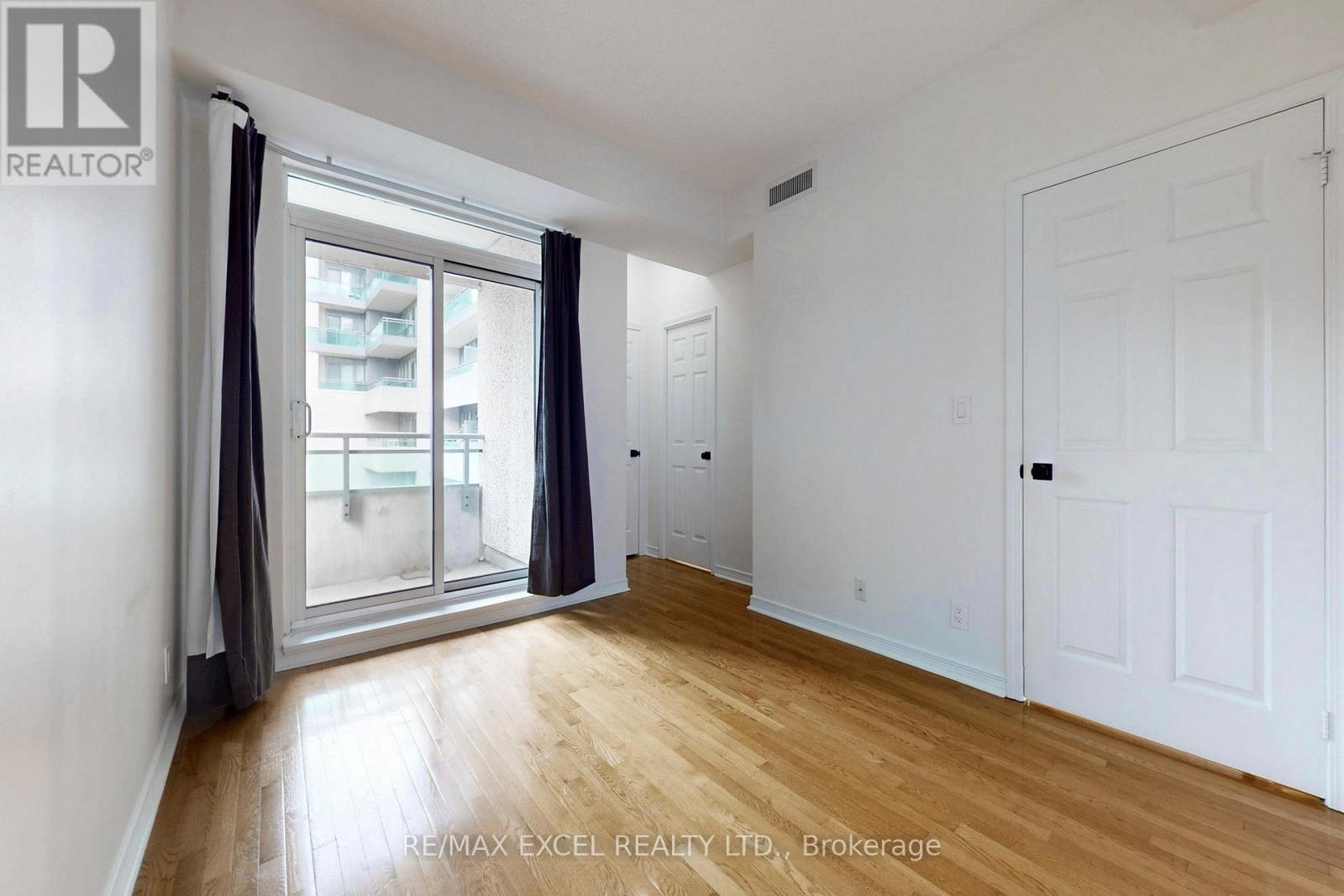 415 - 736 Spadina Avenue, Toronto, Ontario  M5S 2J6 - Photo 18 - C12962286