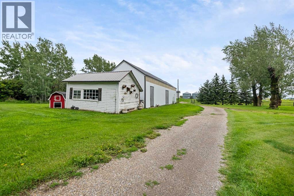 33194 Twp Rd 284, Rural Rocky View County, Alberta  T0M 1L0 - Photo 32 - A2293807