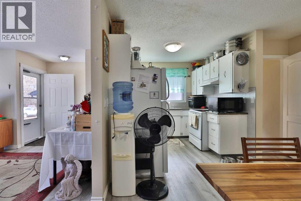 6403a 49 Avenue, Camrose, Alberta  T4V 0P6 - Photo 9 - A2299193