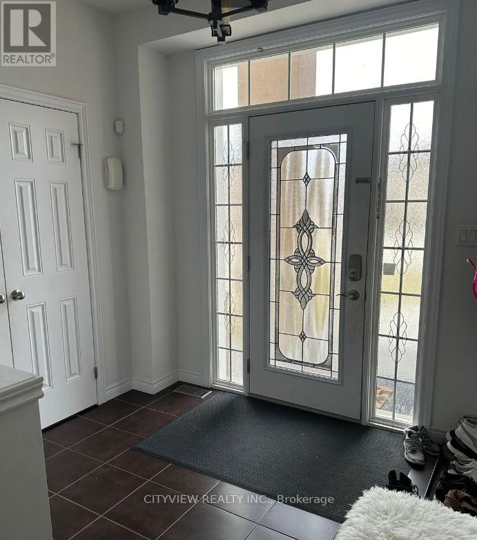 7 Woodvalley Court, Hamilton, Ontario  L9B 0A8 - Photo 3 - X12962294