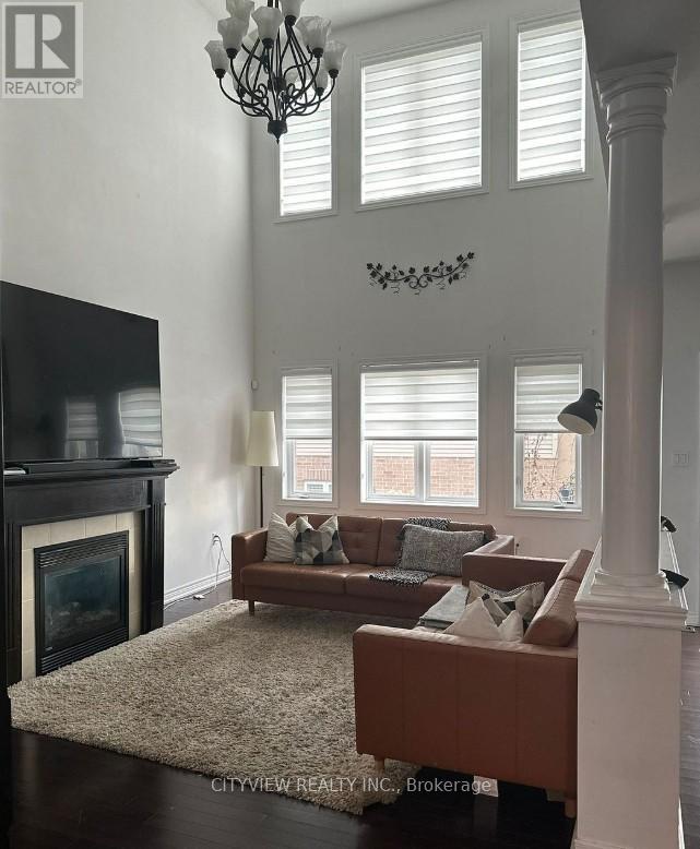 7 Woodvalley Court, Hamilton, Ontario  L9B 0A8 - Photo 7 - X12962294