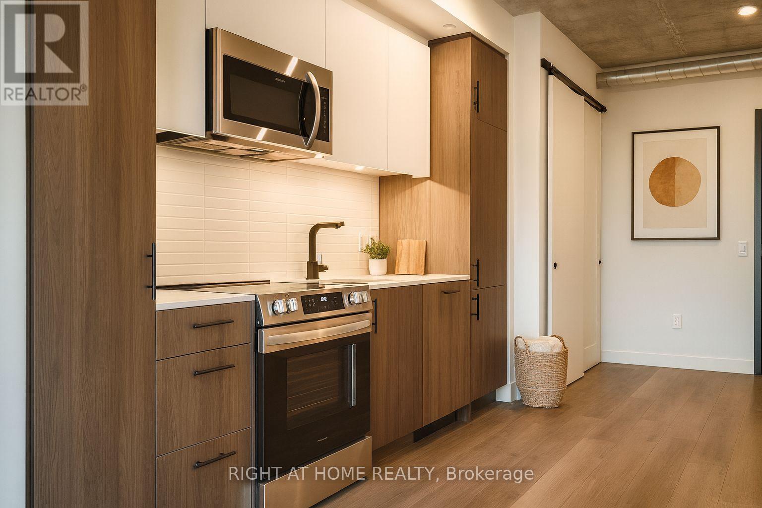 603 - 10 James Street, Ottawa, Ontario  K2P 1Y5 - Photo 3 - X12962330