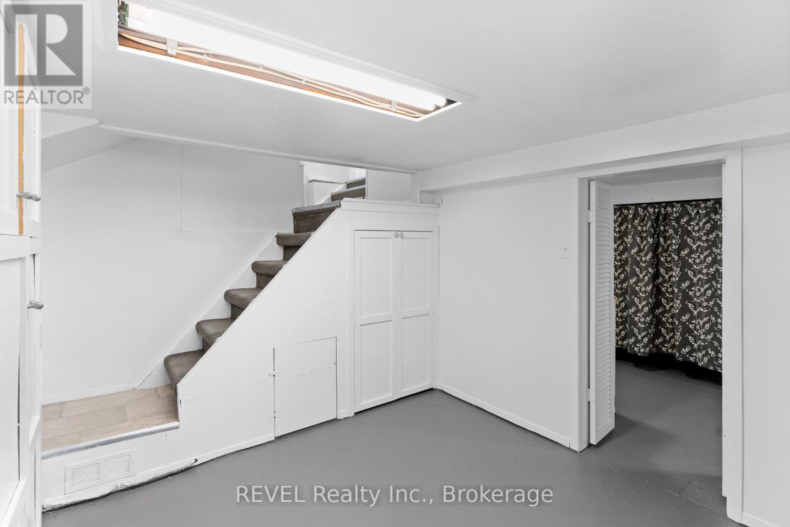 24 Lyndon Street W, Thorold, Ontario  L2V 3J7 - Photo 17 - X12962322