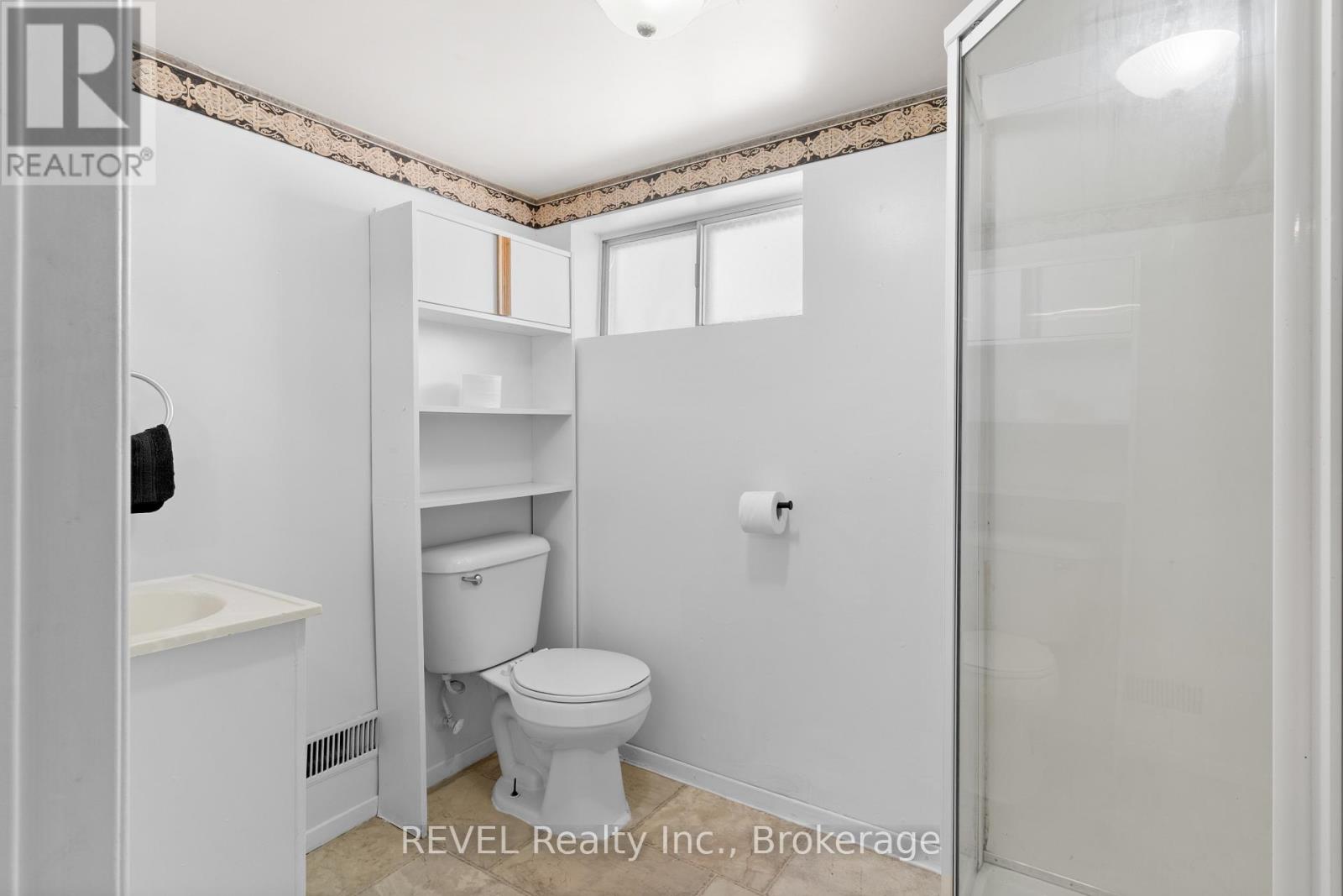 24 Lyndon Street W, Thorold, Ontario  L2V 3J7 - Photo 18 - X12962322