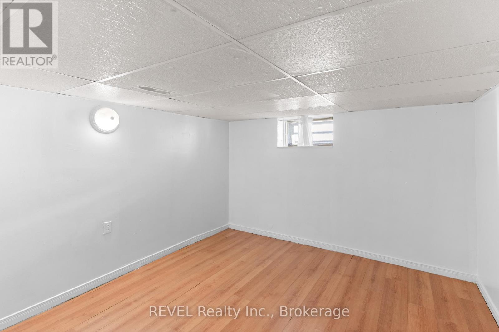 24 Lyndon Street W, Thorold, Ontario  L2V 3J7 - Photo 19 - X12962322