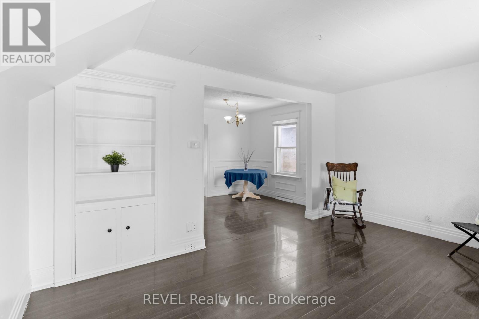 24 Lyndon Street W, Thorold, Ontario  L2V 3J7 - Photo 5 - X12962322