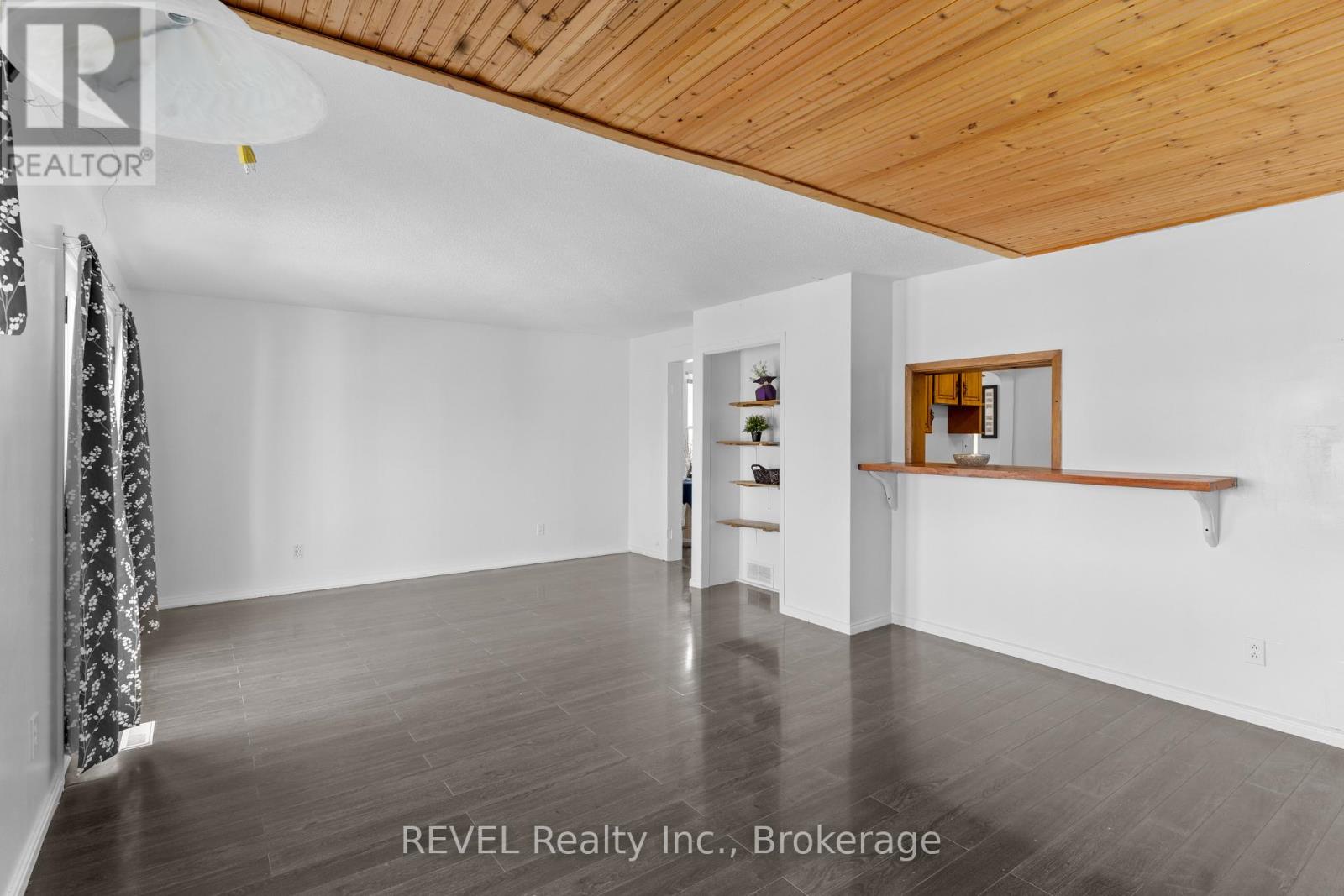 24 Lyndon Street W, Thorold, Ontario  L2V 3J7 - Photo 7 - X12962322