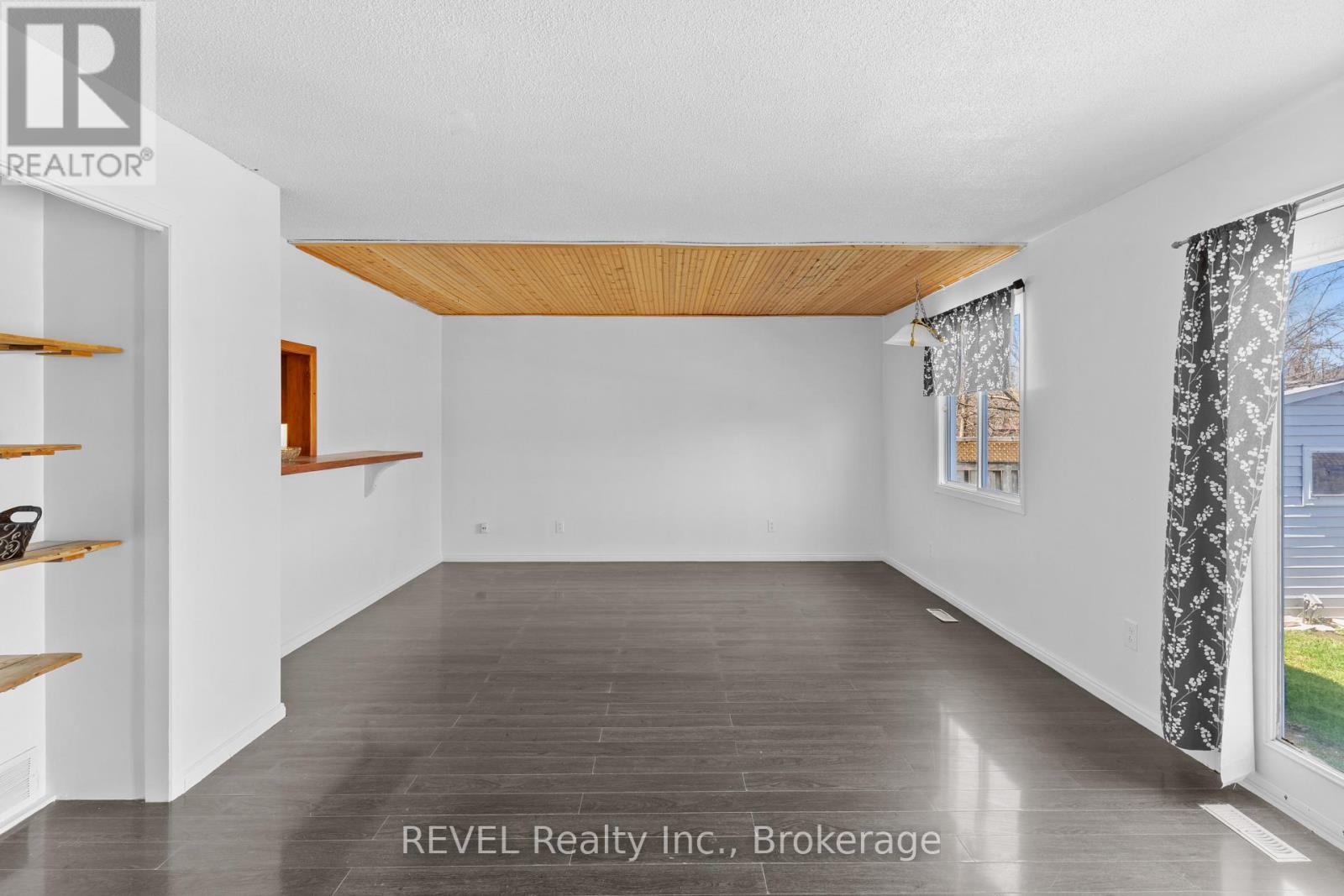 24 Lyndon Street W, Thorold, Ontario  L2V 3J7 - Photo 8 - X12962322