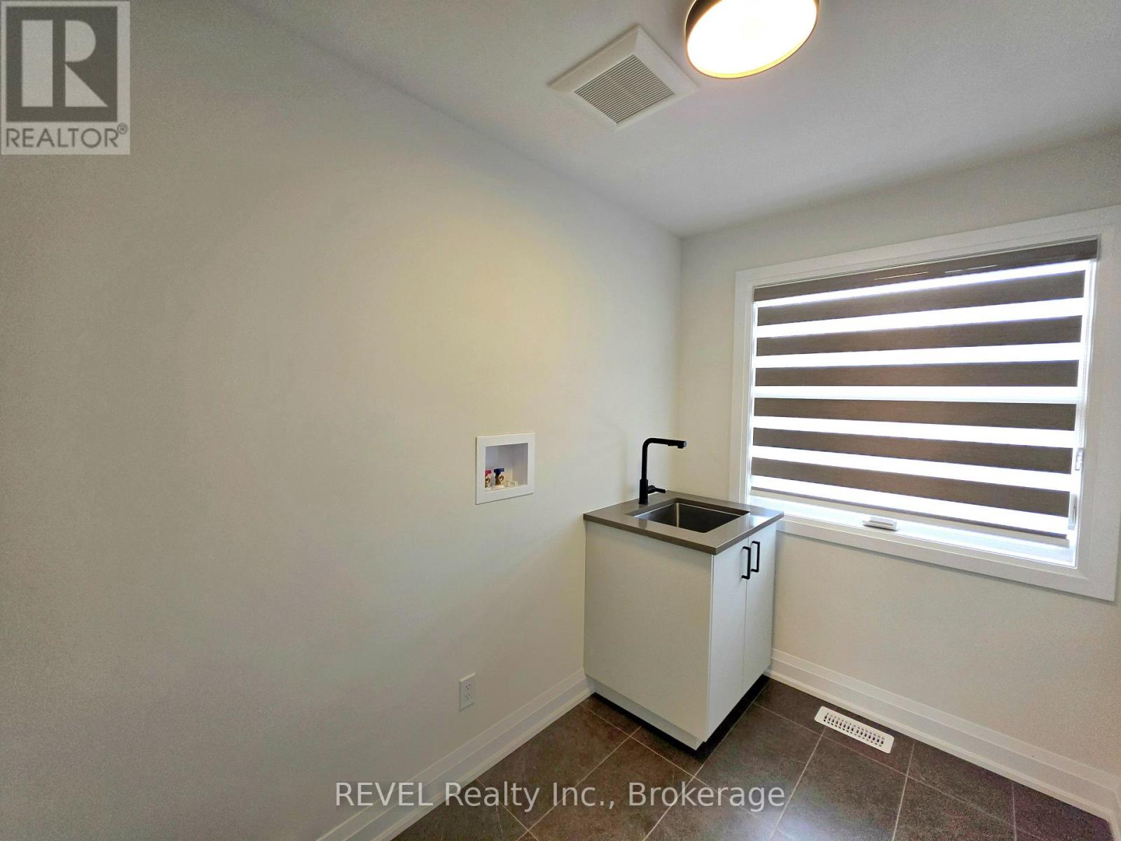 6438 Sunshine Common, Niagara Falls, Ontario  L2G 0E4 - Photo 10 - X12962336