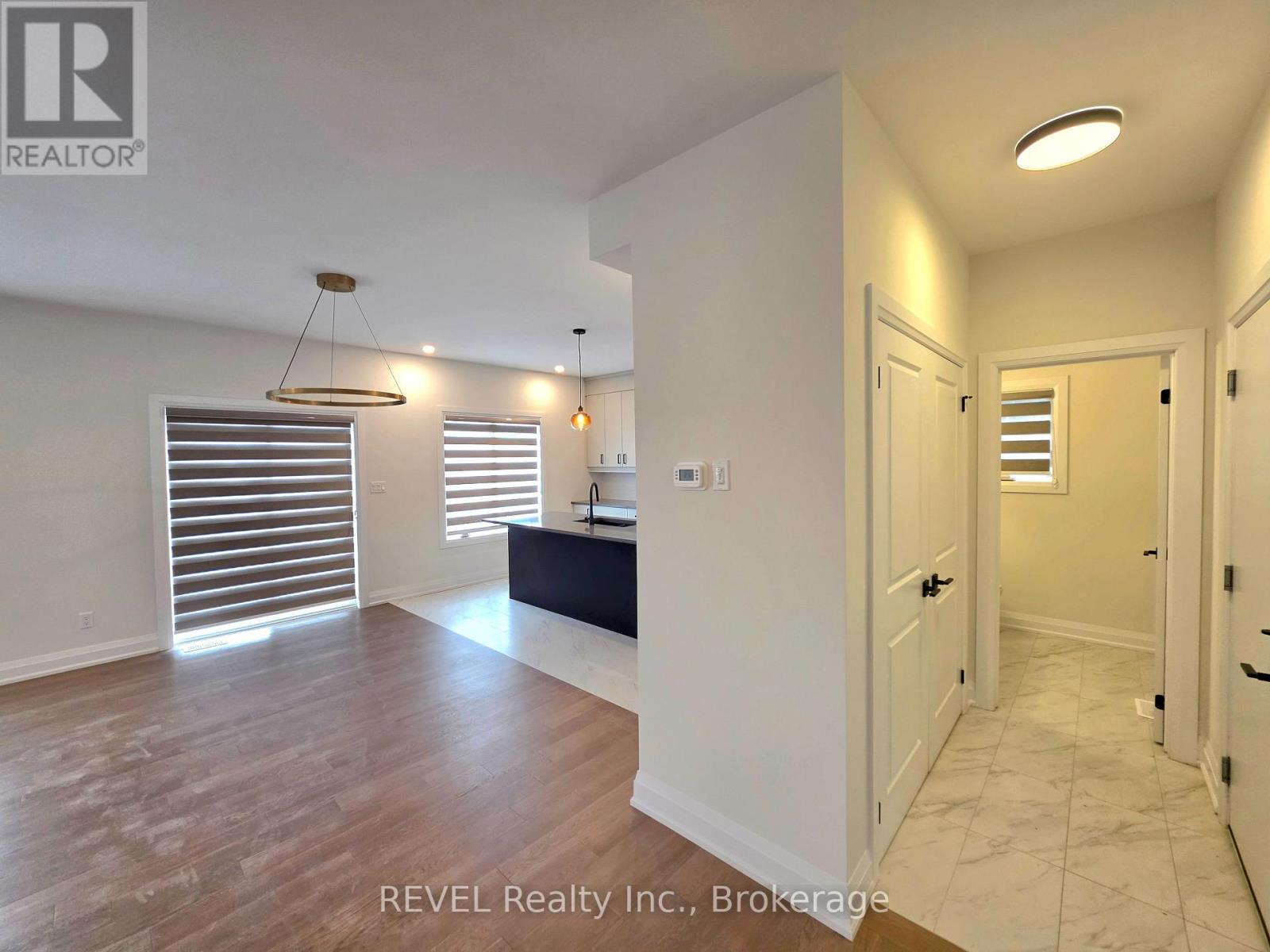 6438 Sunshine Common, Niagara Falls, Ontario  L2G 0E4 - Photo 4 - X12962336