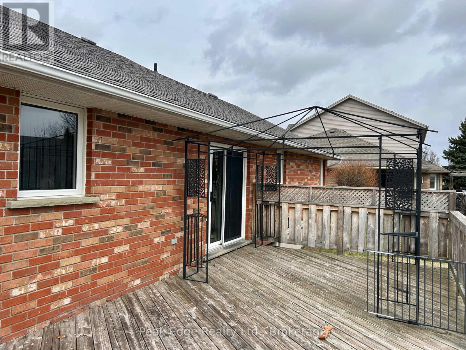 397 1st Street S, Hanover, Ontario  N4N 3T8 - Photo 4 - X12962328