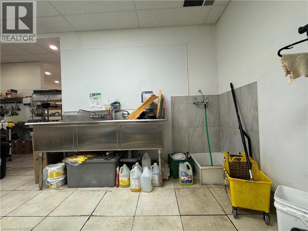 1050 Paramount Drive Unit# 13, Stoney Creek, Ontario  L8J 1P8 - Photo 34 - 40797319