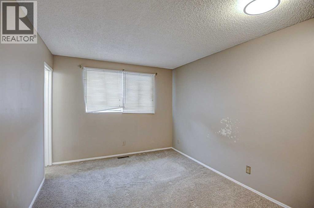 12120 Lake Michigan Road SE, Calgary, Alberta  T2J 3G3 - Photo 13 - A2298858