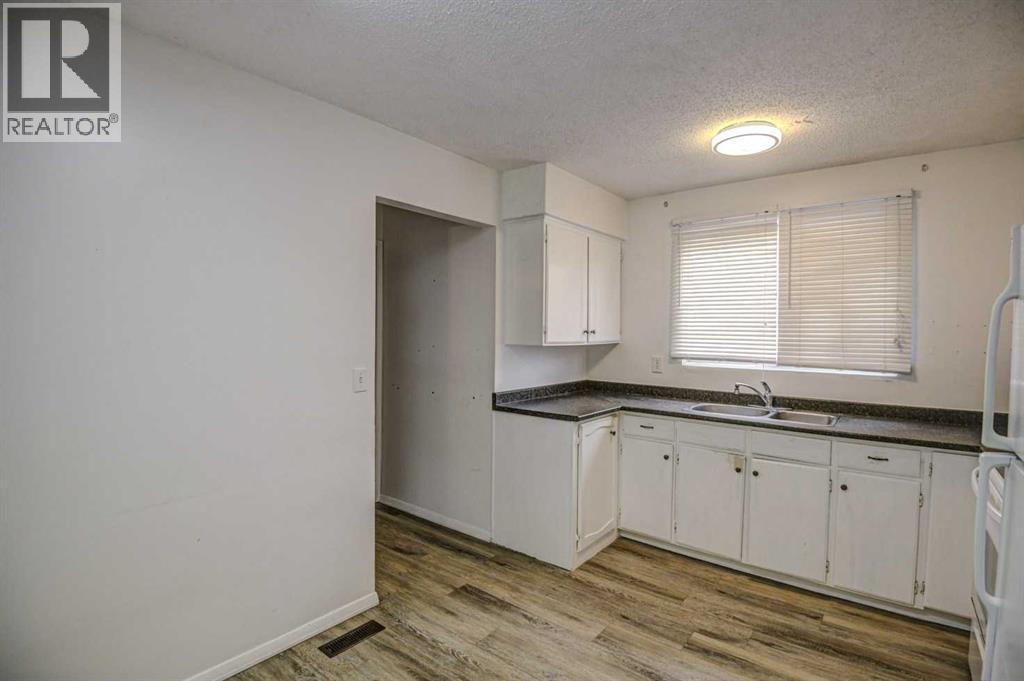 12120 Lake Michigan Road SE, Calgary, Alberta  T2J 3G3 - Photo 8 - A2298858