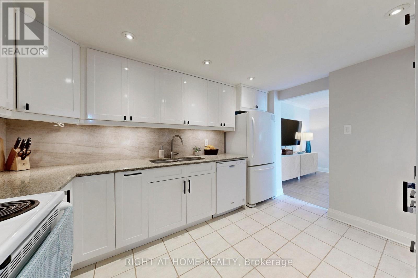 1807 - 1900 Sheppard Avenue E, Toronto, Ontario  M2J 4T4 - Photo 14 - C12962320