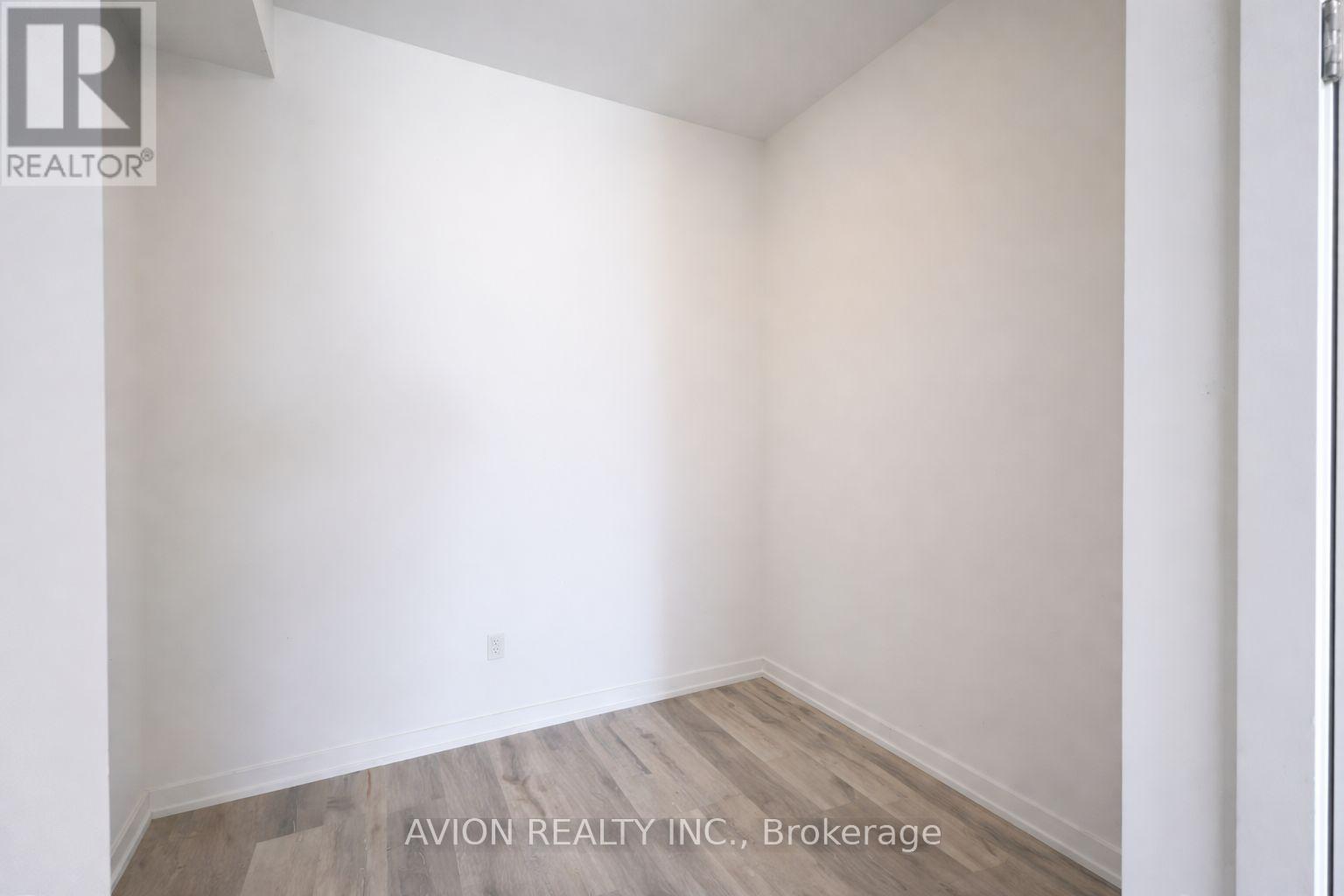 S811 - 8 Olympic Garden Drive, Toronto, Ontario  M2M 0B9 - Photo 11 - C12962230