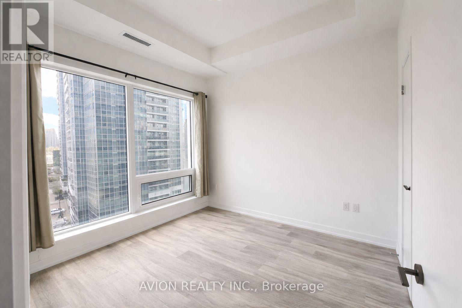 S811 - 8 Olympic Garden Drive, Toronto, Ontario  M2M 0B9 - Photo 8 - C12962230