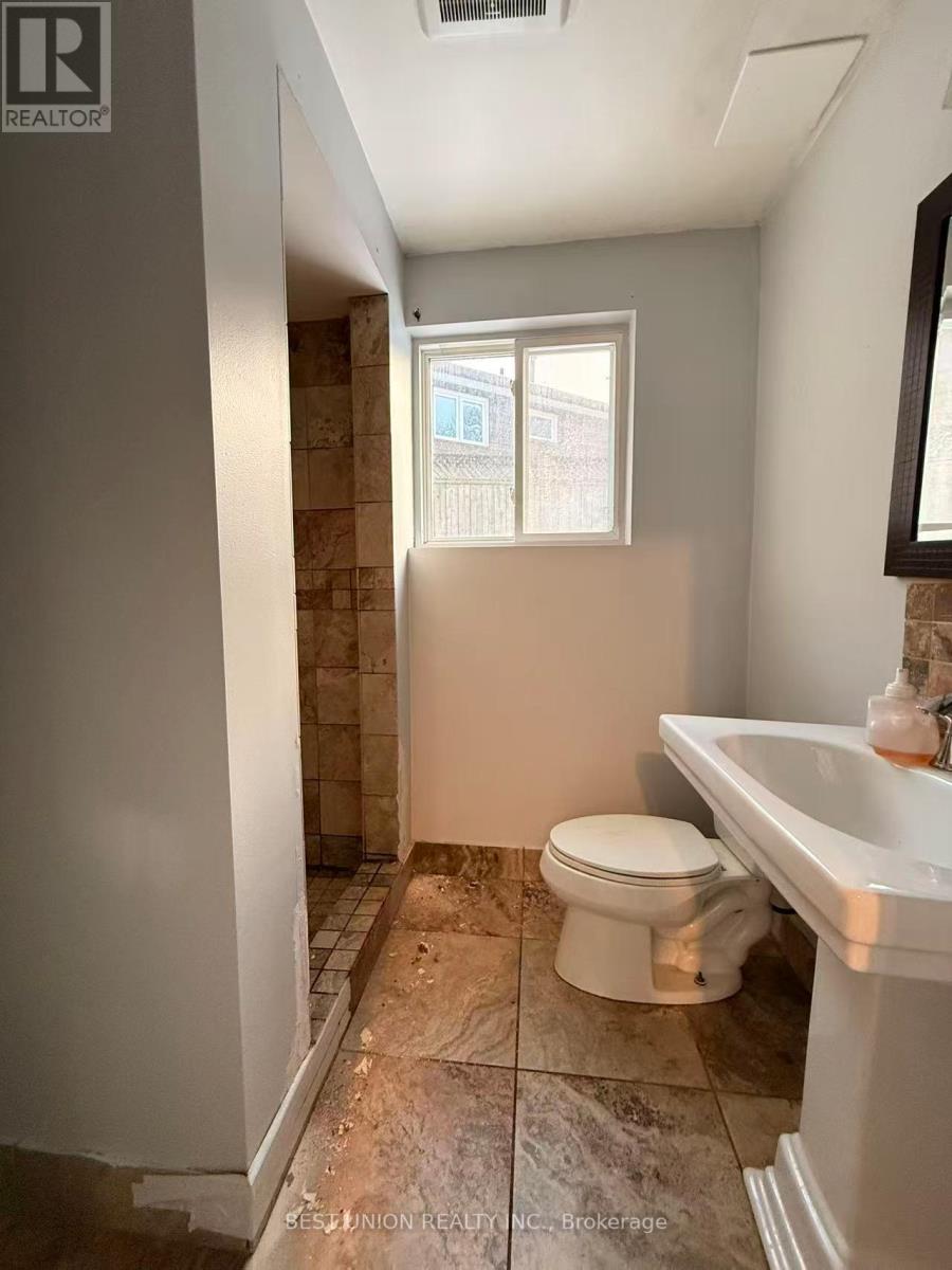 2636 Crystalburn Avenue, Mississauga, Ontario  L5B 2N8 - Photo 13 - W12962356