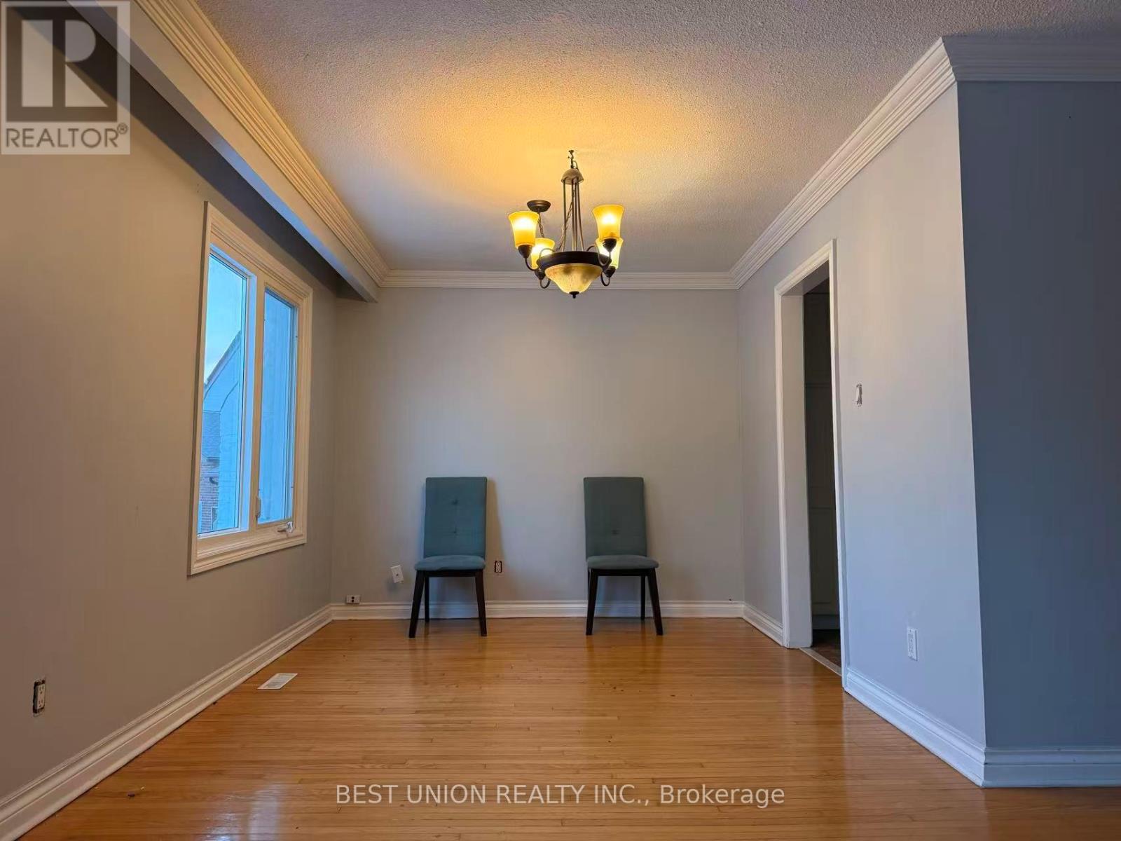 2636 Crystalburn Avenue, Mississauga, Ontario  L5B 2N8 - Photo 6 - W12962356