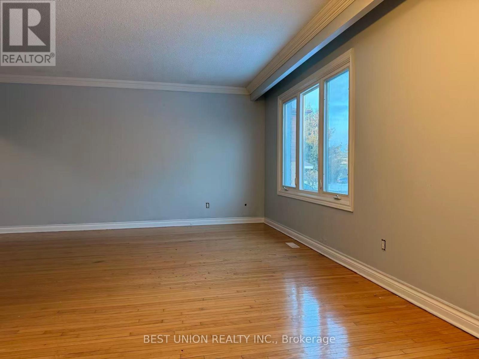 2636 Crystalburn Avenue, Mississauga, Ontario  L5B 2N8 - Photo 7 - W12962356