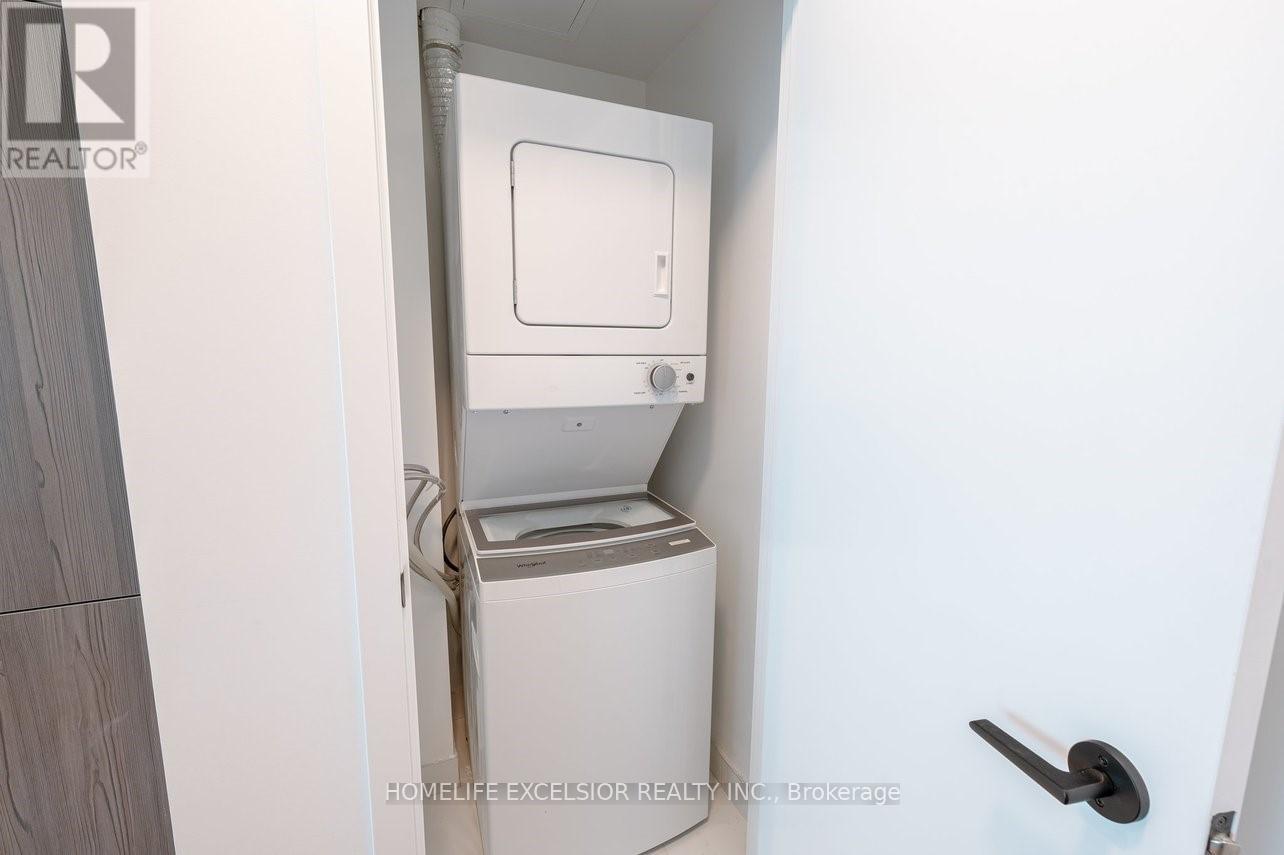 809 - 220 Missinnihe Way, Mississauga, Ontario  L5H 0A9 - Photo 5 - W12962370