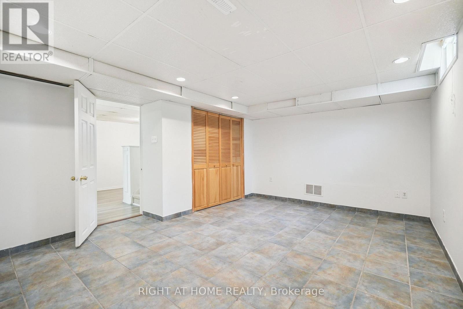 309 Amberly Boulevard, Hamilton, Ontario  L9G 4B6 - Photo 31 - X12962318