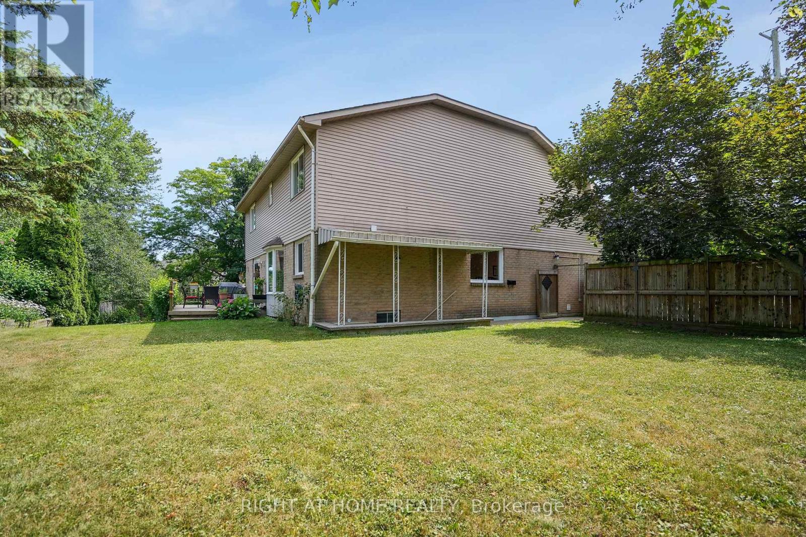 309 Amberly Boulevard, Hamilton, Ontario  L9G 4B6 - Photo 33 - X12962318