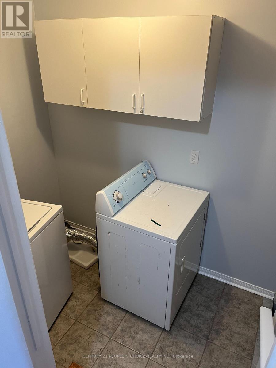 3532 Southwick Street, Mississauga, Ontario  L5M 7L6 - Photo 8 - W12961206