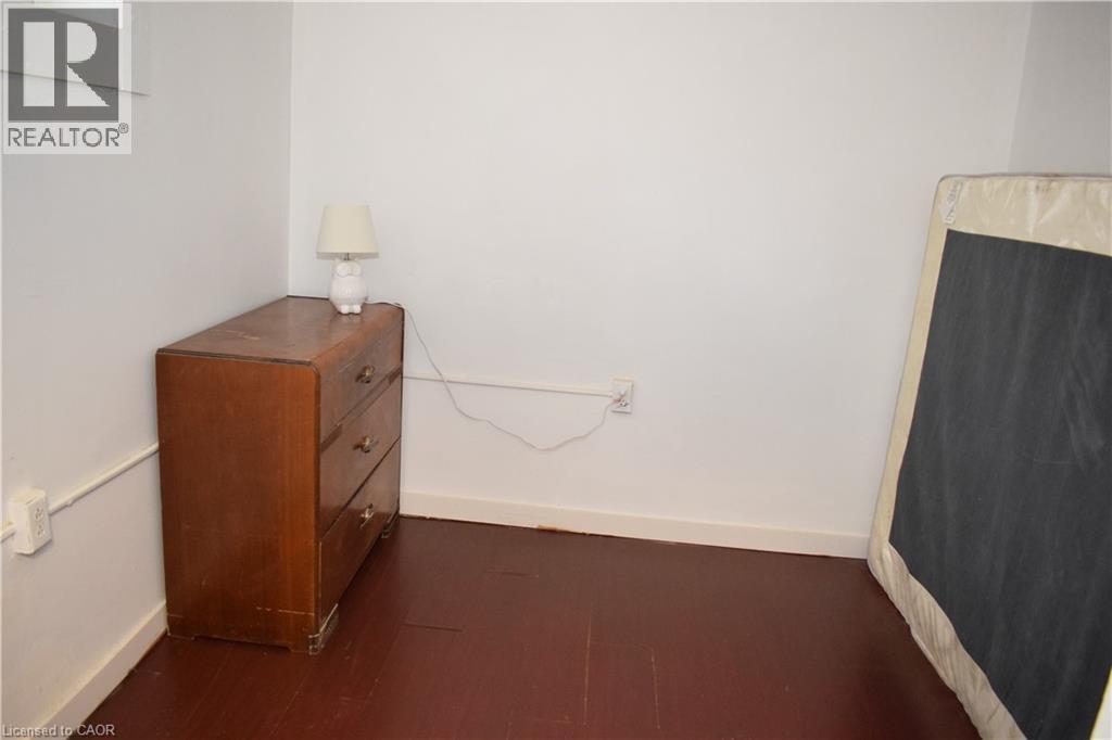 249 Cedarbrae Avenue Unit# 1, Waterloo, Ontario  N2L 4S8 - Photo 23 - 40817602