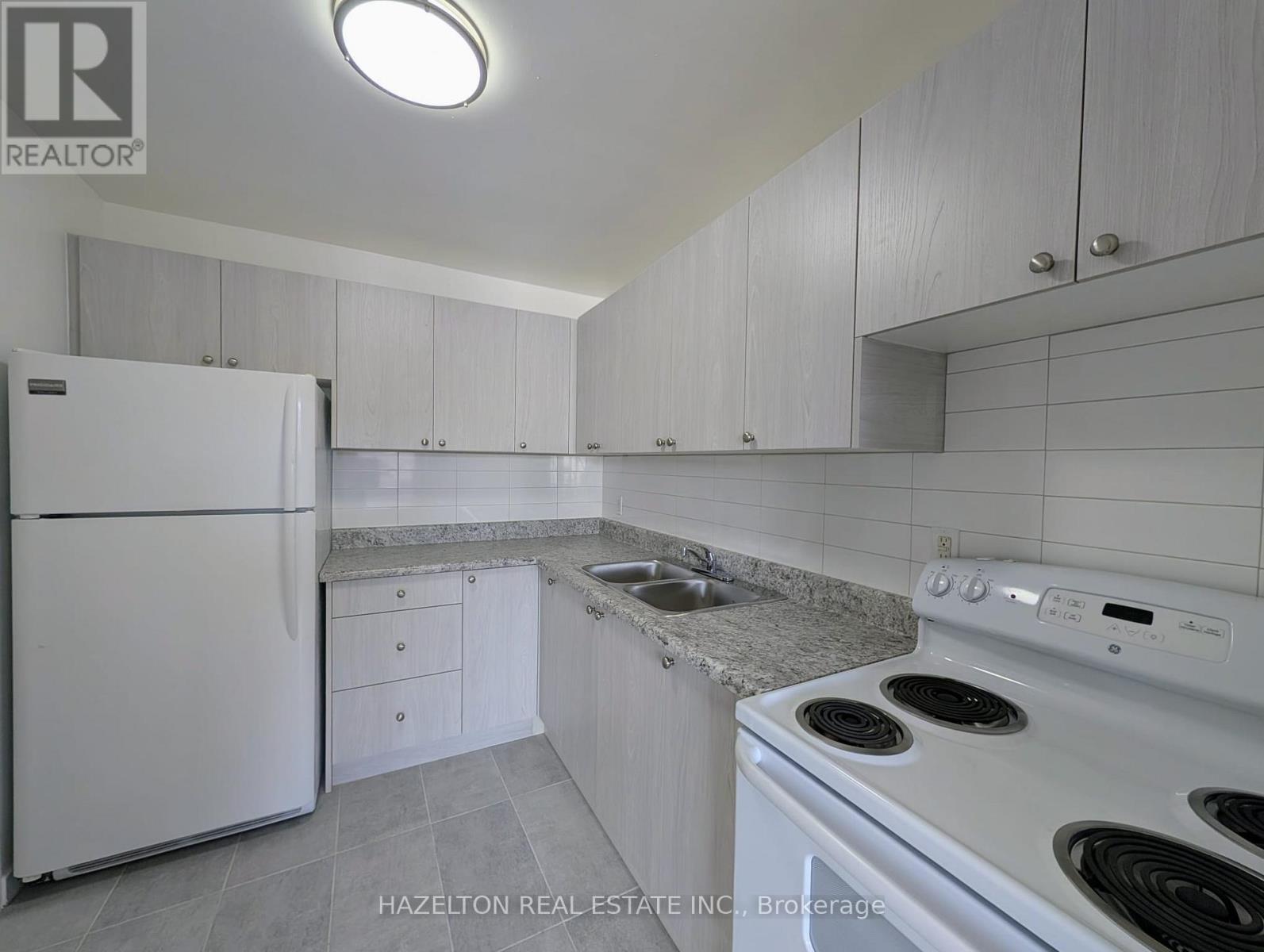 521 - 1901 Martin Grove Road, Toronto, Ontario  M9V 3T1 - Photo 4 - W12818096