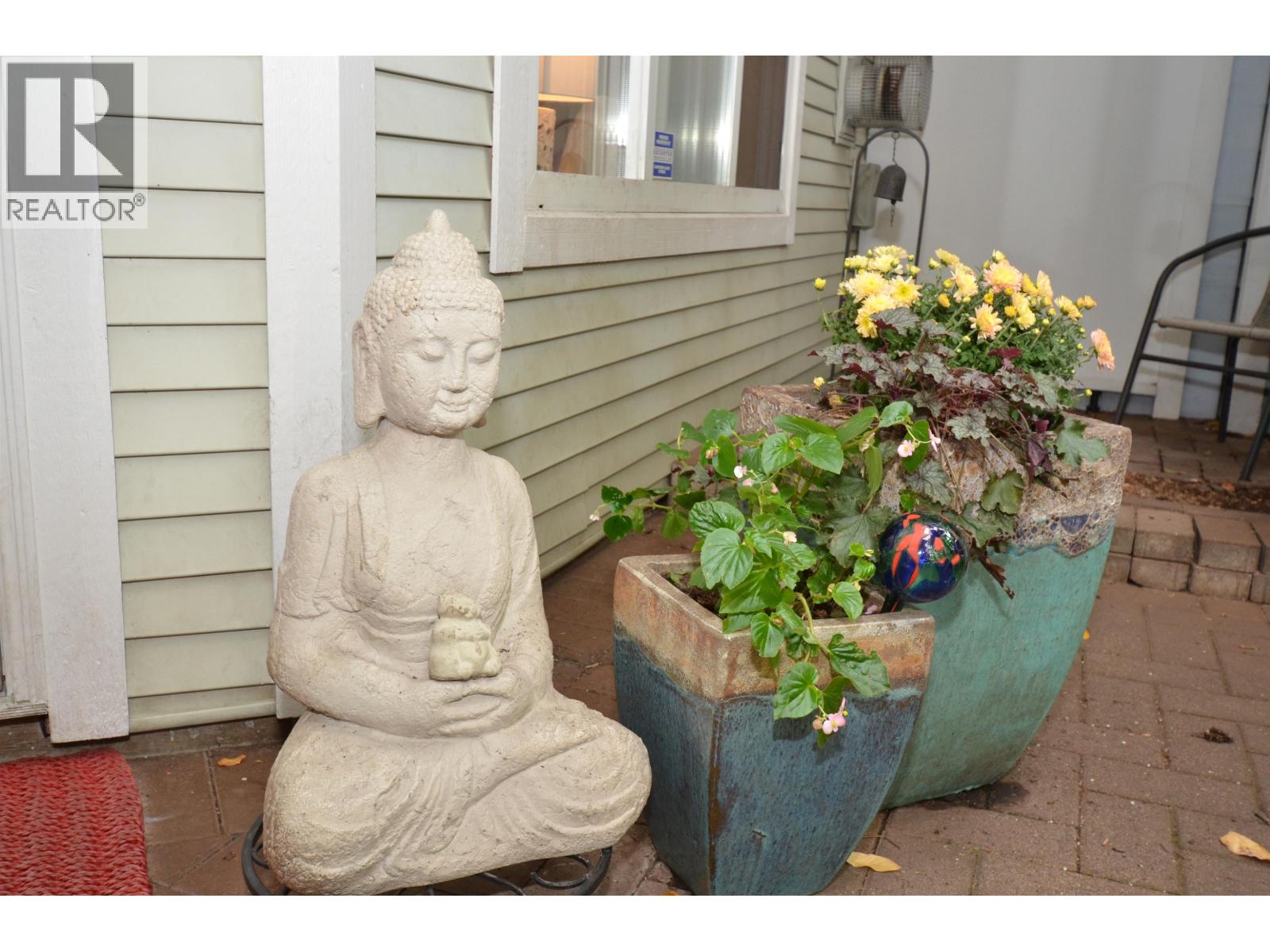 123 Seventh Street, New Westminster, British Columbia  V3M 6Y2 - Photo 2 - R3107228