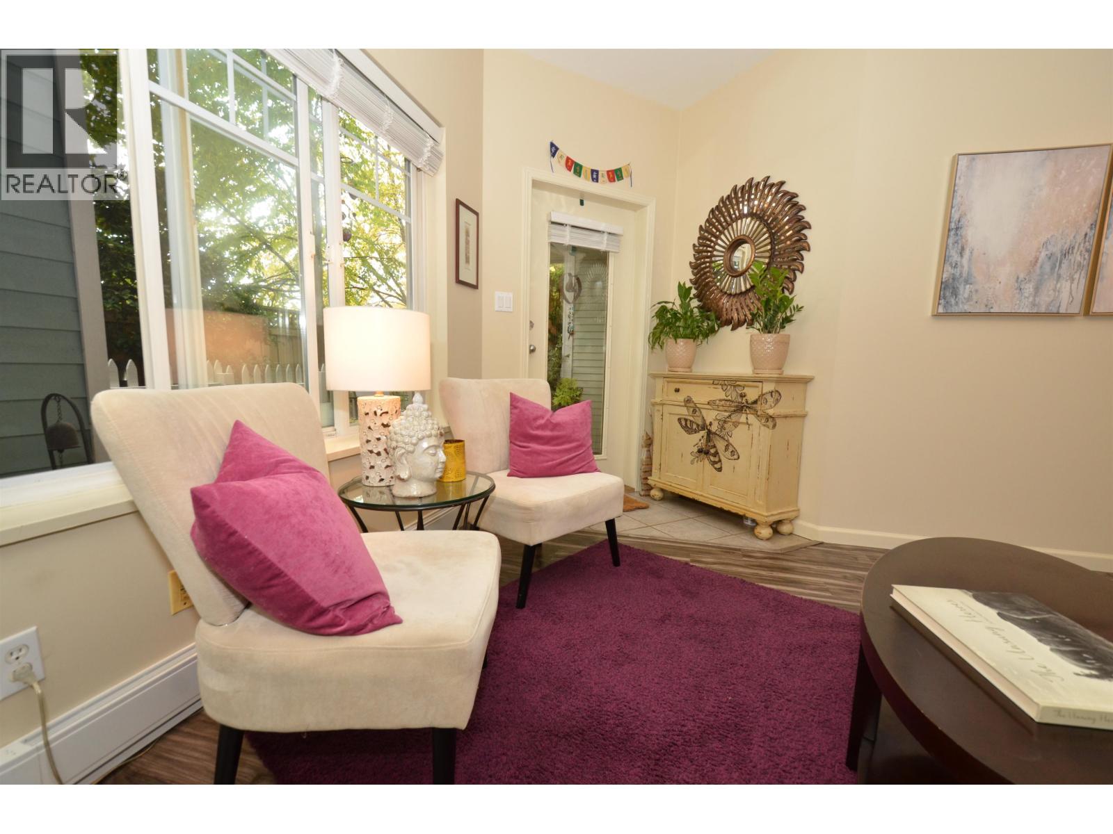 123 Seventh Street, New Westminster, British Columbia  V3M 6Y2 - Photo 4 - R3107228