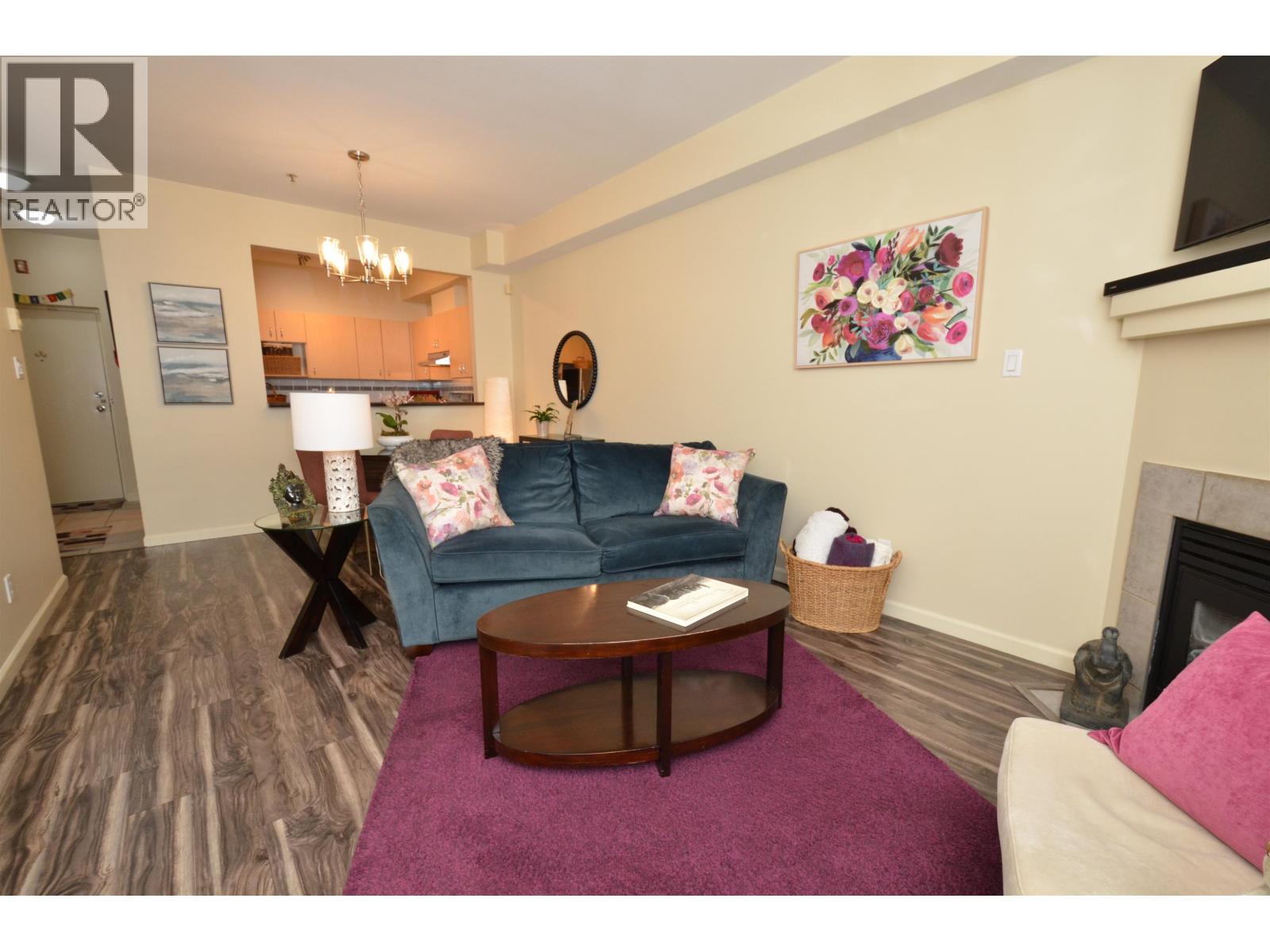 123 Seventh Street, New Westminster, British Columbia  V3M 6Y2 - Photo 5 - R3107228