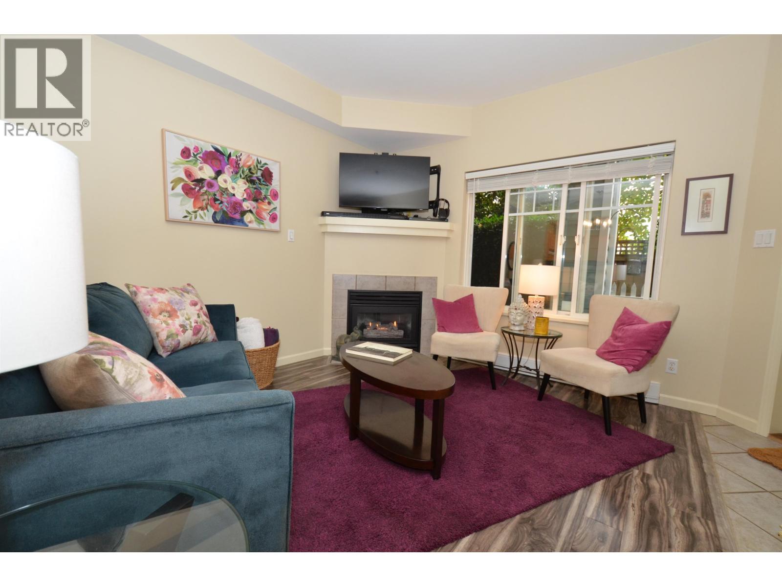 123 Seventh Street, New Westminster, British Columbia  V3M 6Y2 - Photo 6 - R3107228