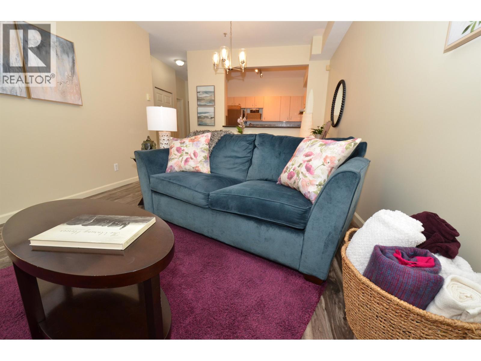 123 Seventh Street, New Westminster, British Columbia  V3M 6Y2 - Photo 8 - R3107228