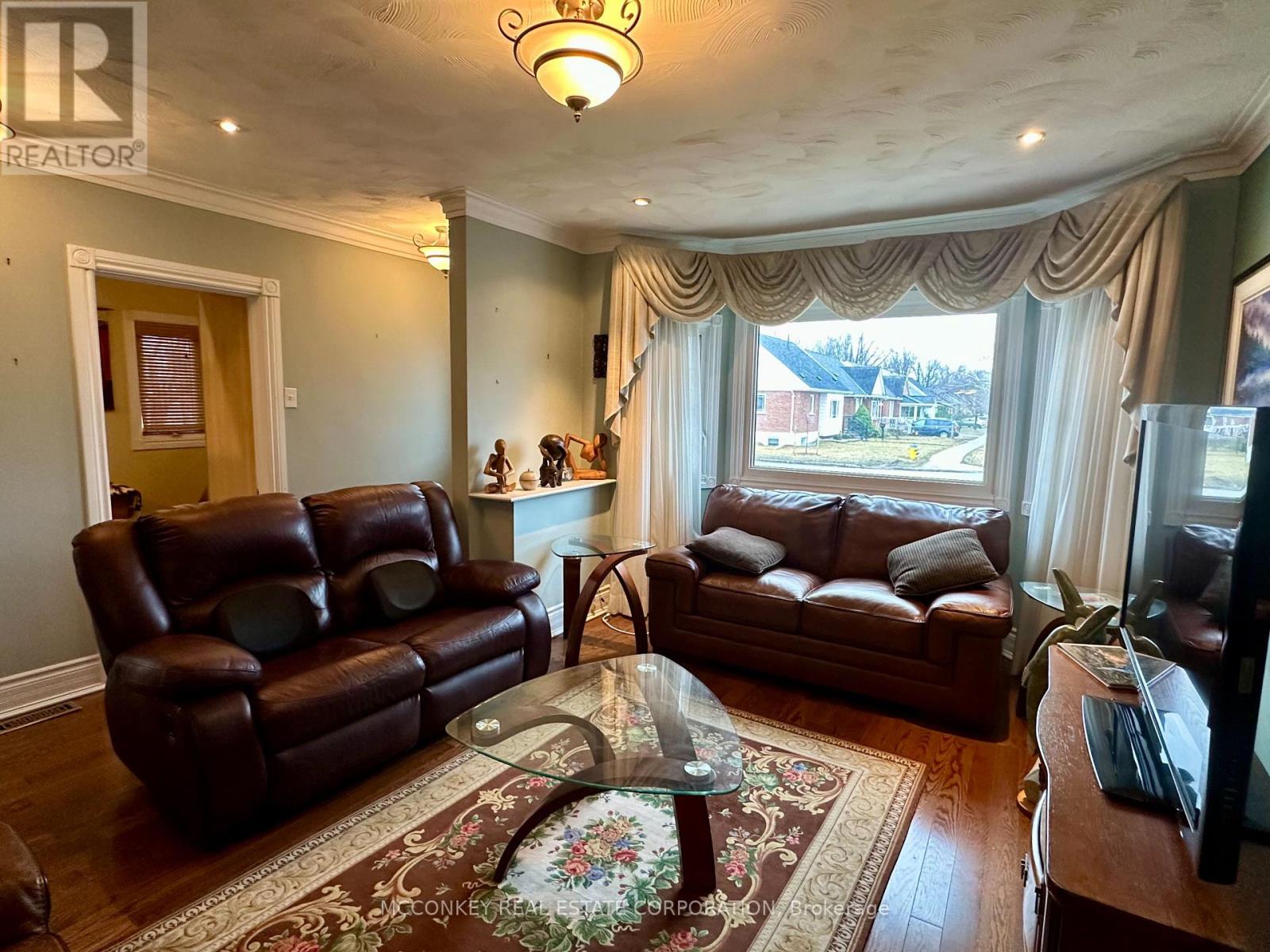 320 Mckellar Street, Peterborough, Ontario  K9J 1P7 - Photo 5 - X12950992