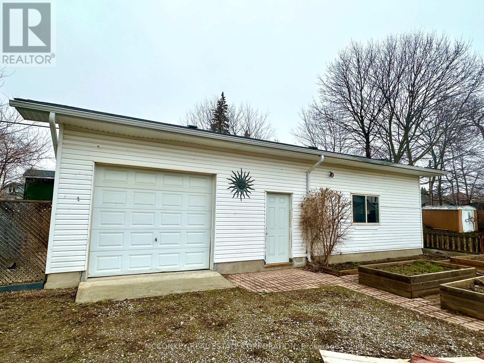 320 Mckellar Street, Peterborough, Ontario  K9J 1P7 - Photo 30 - X12950992