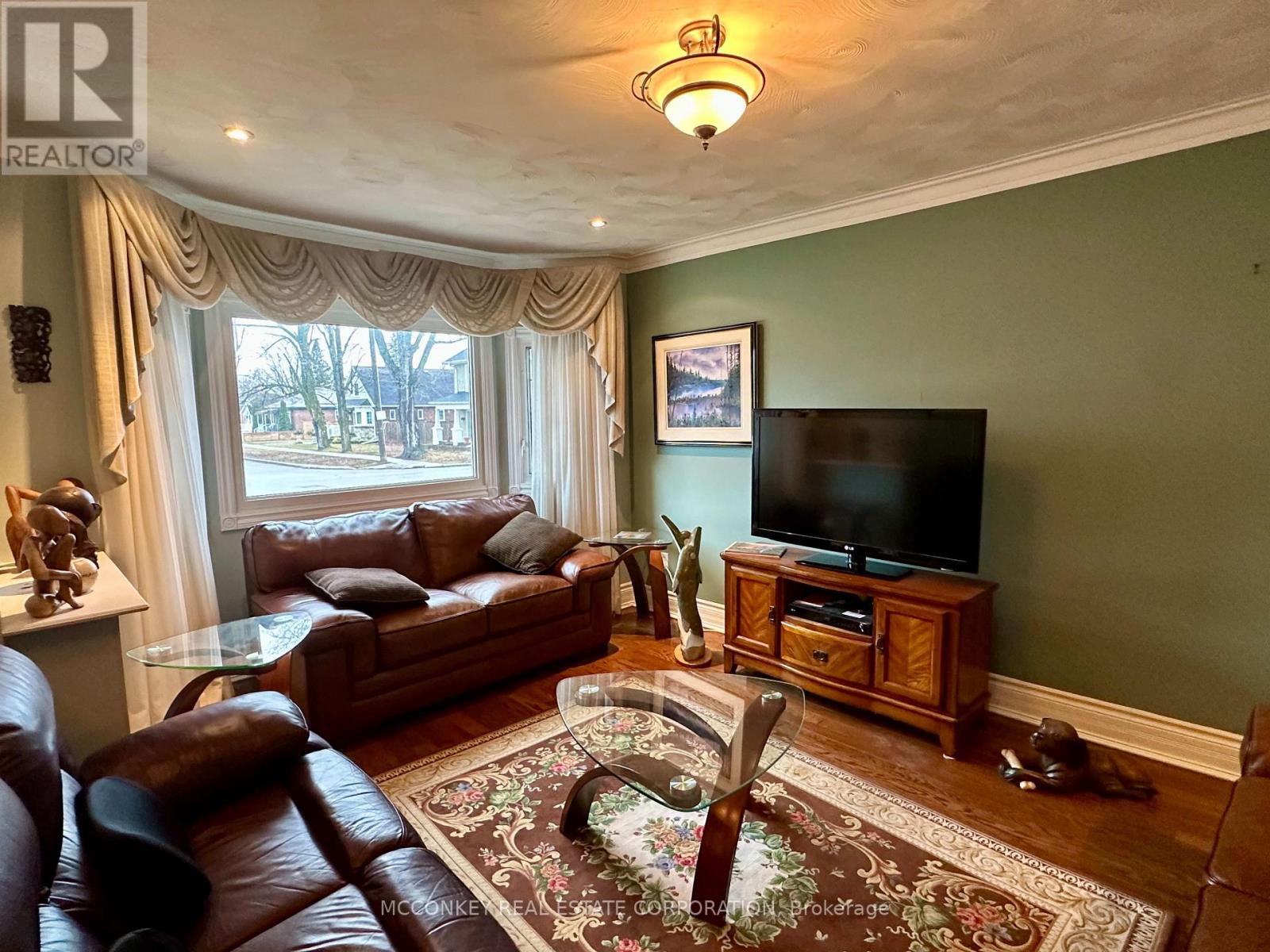 320 Mckellar Street, Peterborough, Ontario  K9J 1P7 - Photo 6 - X12950992