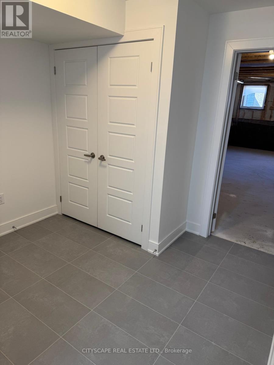 38 Suzuki Street, Barrie, Ontario  L9J 0Y8 - Photo 20 - S12962376