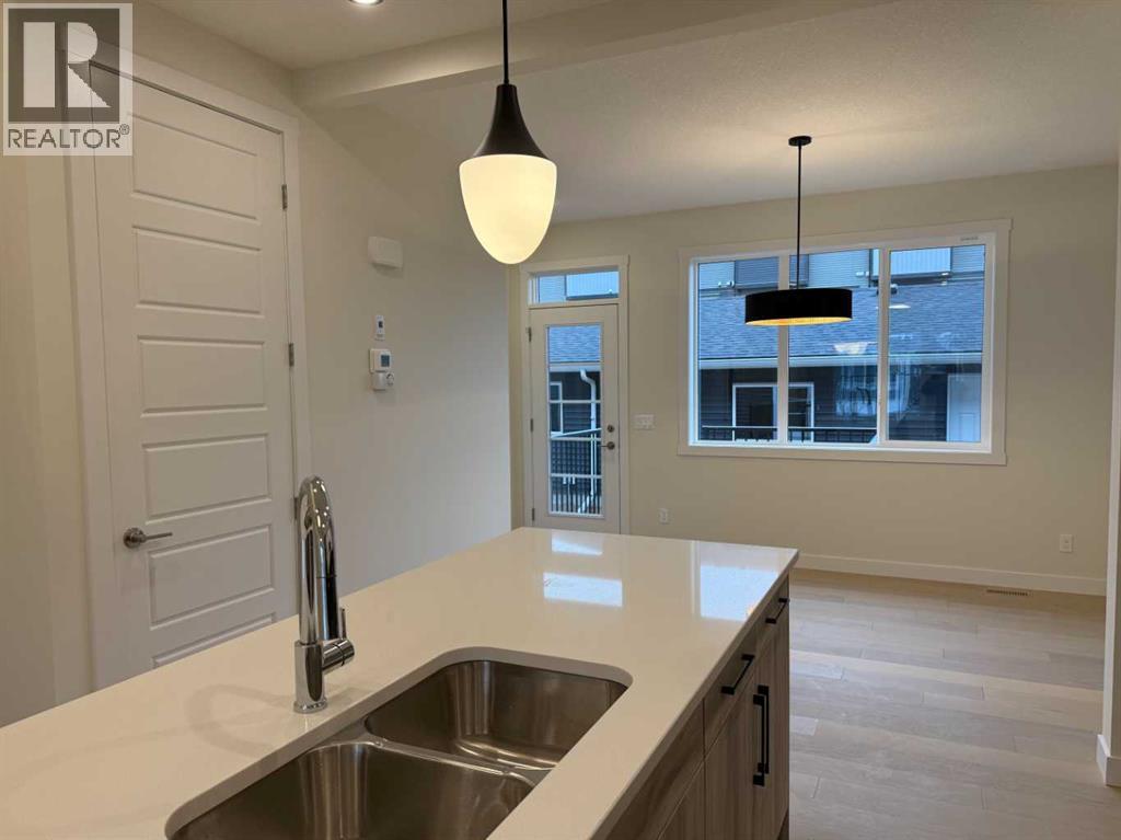 334 Sundown Road, Cochrane, Alberta  T4C 3H2 - Photo 14 - A2265343