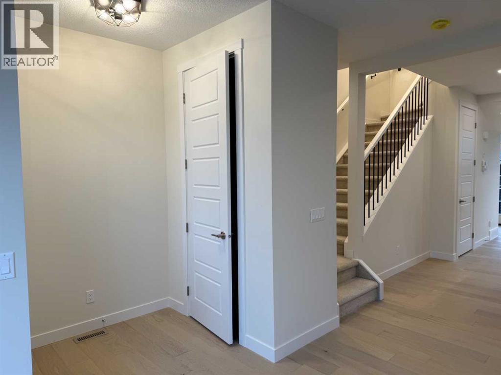 334 Sundown Road, Cochrane, Alberta  T4C 3H2 - Photo 6 - A2265343