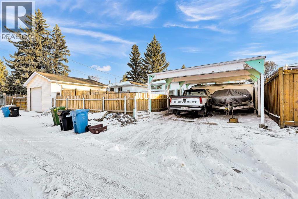 126 Springwood Drive SW, Calgary, Alberta  T2W 0K5 - Photo 27 - A2288413
