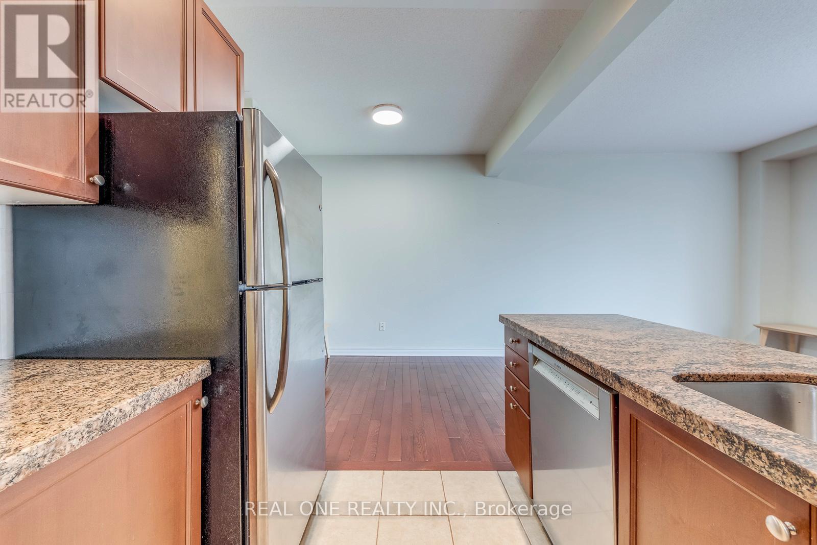 2319 Stone Glen Crescent, Oakville, Ontario  L6M 0C9 - Photo 11 - W12962384