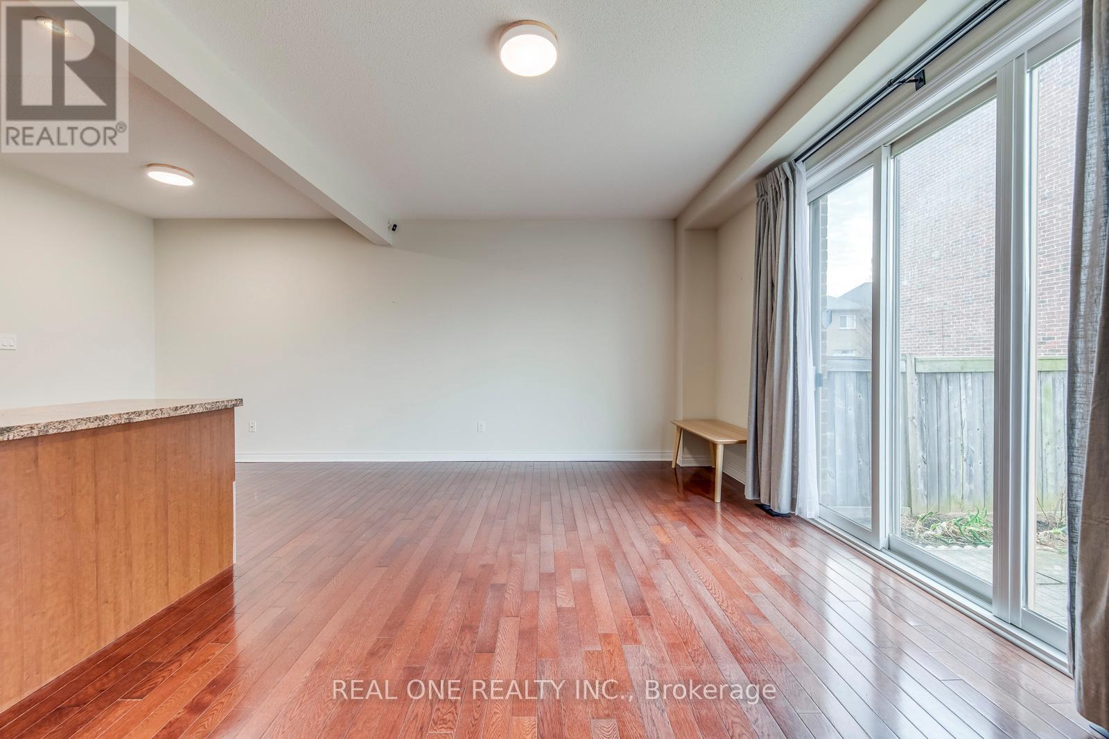 2319 Stone Glen Crescent, Oakville, Ontario  L6M 0C9 - Photo 15 - W12962384